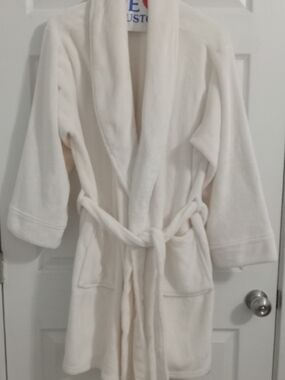 Womens Collection B Plush Ivory Shawl Collar Robe